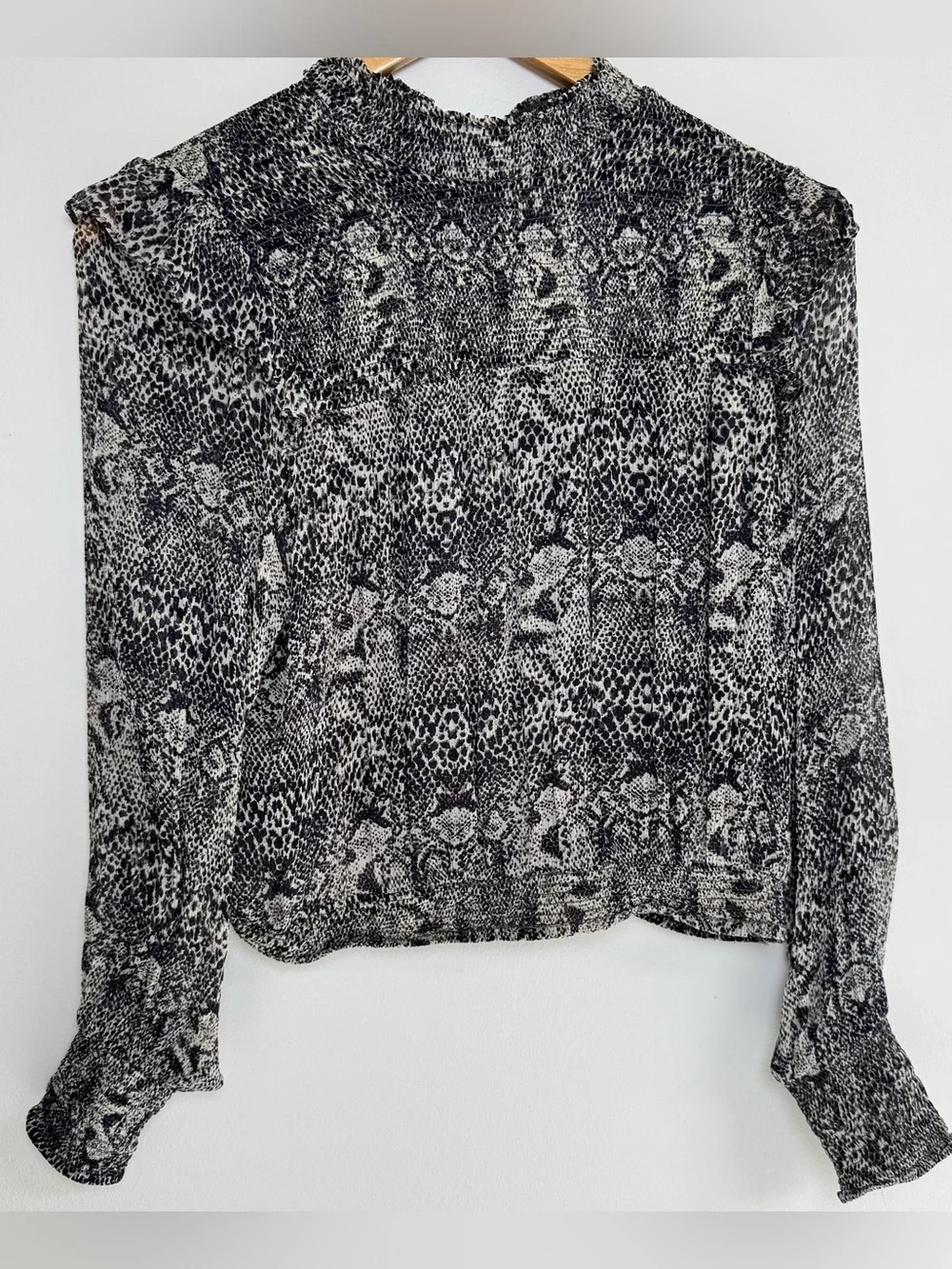Free‎ People Roma Smocked Tie Back Puff Sleeve Top Snakeskin Black Grey Small